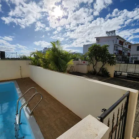 Sunsetview Beach Apartment Flic en Flac Exterior photo